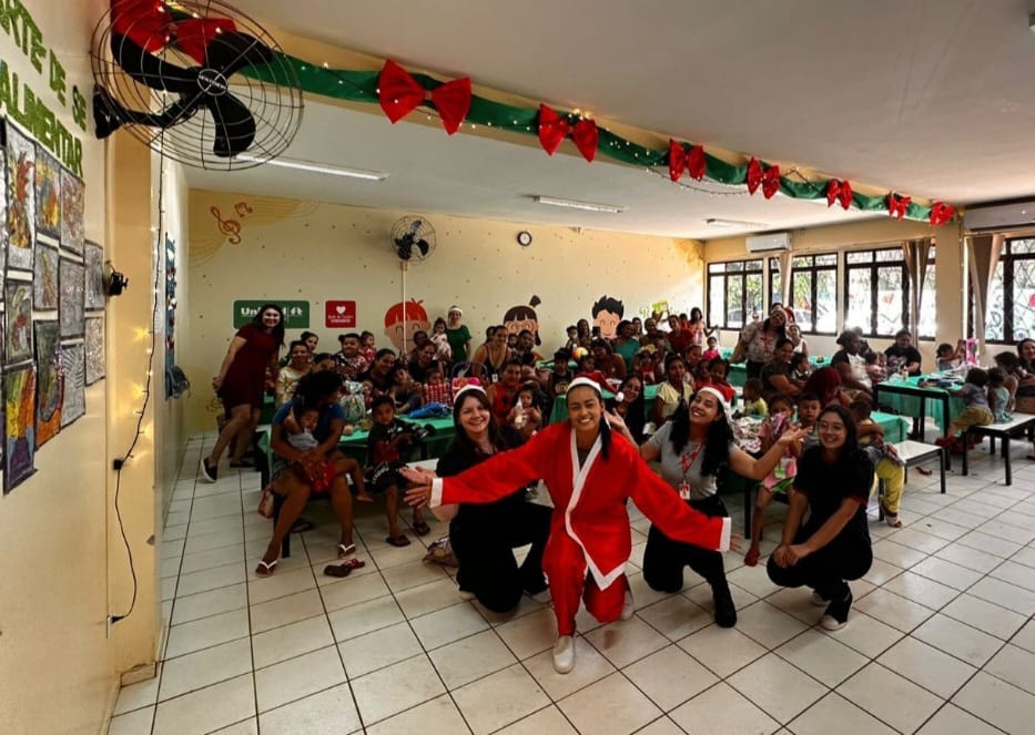 Natal Solidário da Coopavel faz a alegria de crianças e adolescentes